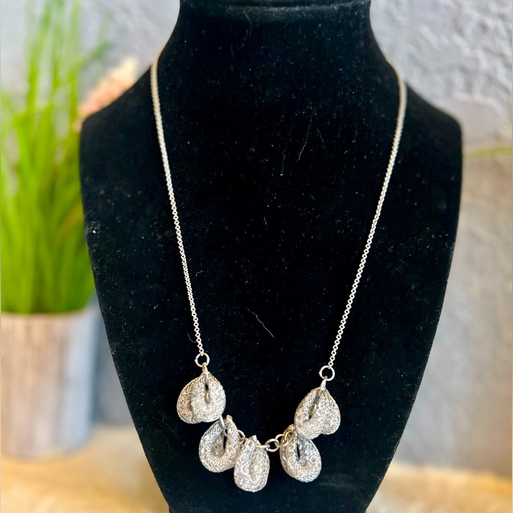Elegant Silver Necklace with Shimmering Crystal Tear Drop Pendants